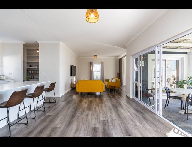 3 BEDROOM FREESTANDING FOR SALE IN SUNNINGDALE